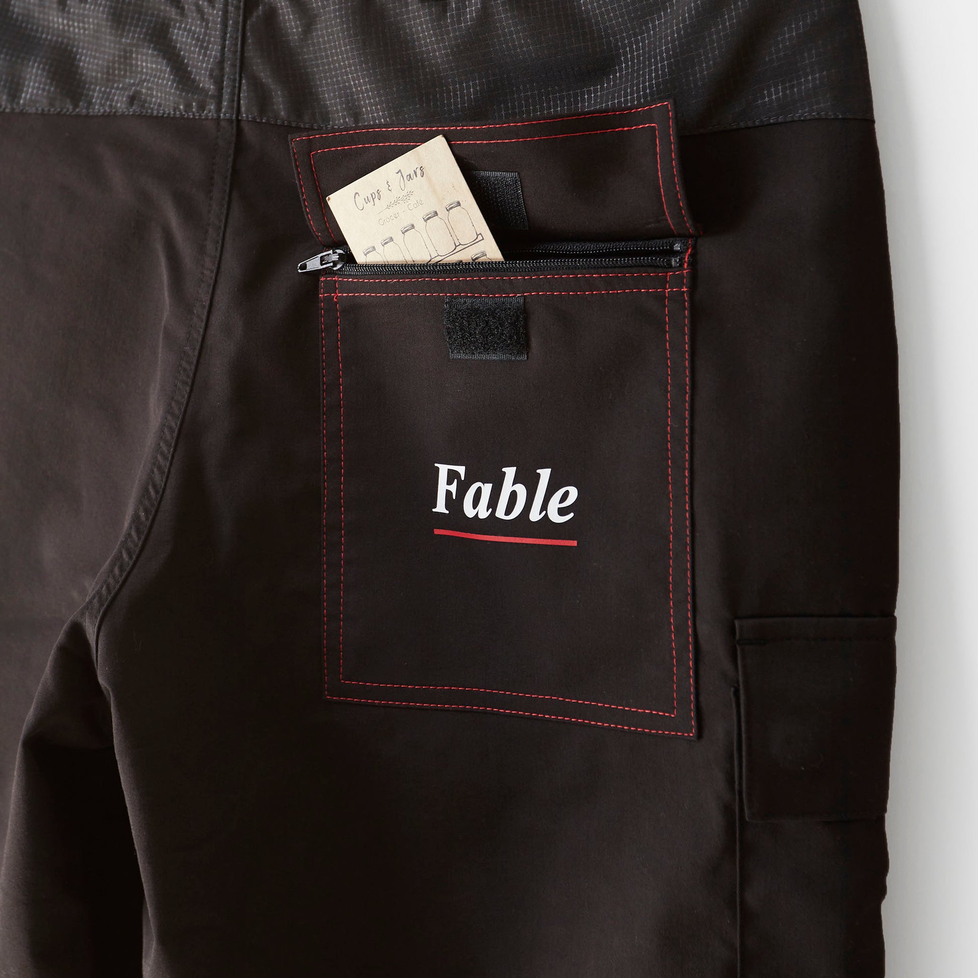 Fablecycle cargo commuter shorts: rear pocket